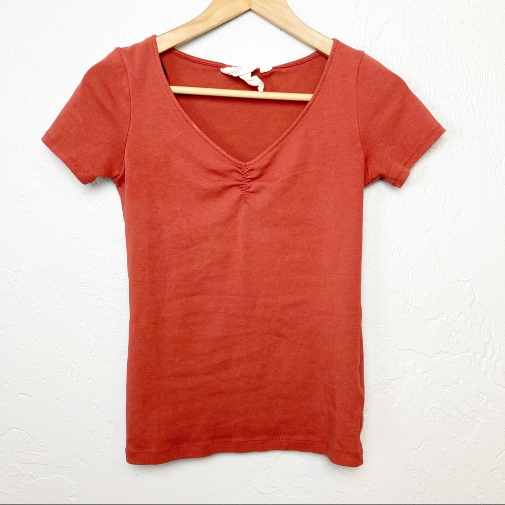 LOGG H&M burnt orange v-neck tee gathered neck S